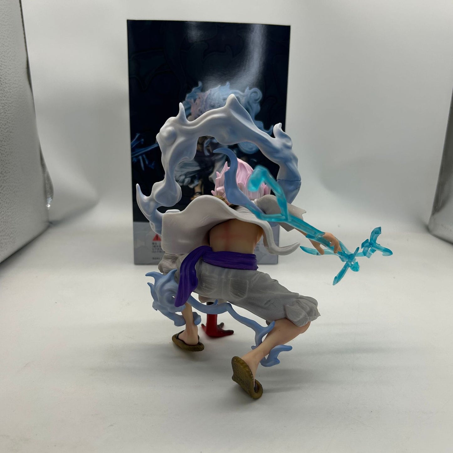 Anime One Piece Lightning Luffy Gear 5 Figurine Sun God Nikka Squatting Scene 18cm PVC Action Figures